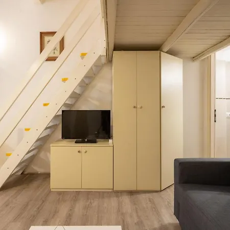 A Due Passi Da S.pietro E Castel Sant'angelo Loft Gianicolo Apartman *